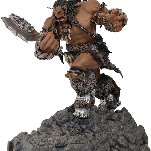 Tech Warcraft, Durotan Statue Phone Charging Dock - Picture 7 of 7